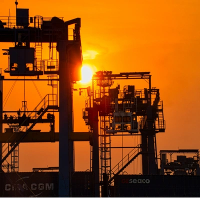 Transformer oil and heat transfer oil